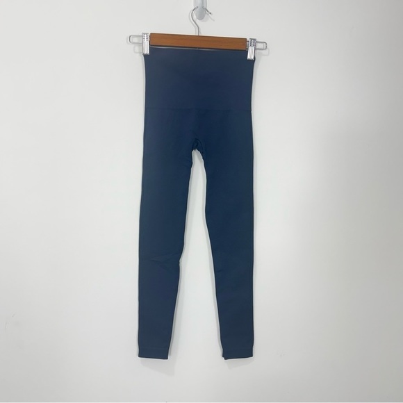 Spanx Look At Me Now Leggings Women’s XS | Port Navy | Sculpting High-Rise - Picture 3 of 12